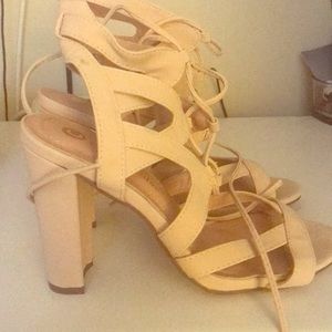 Chase & Cloe Heels Size 8